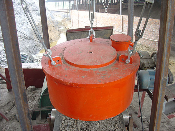 除铁器工作现场